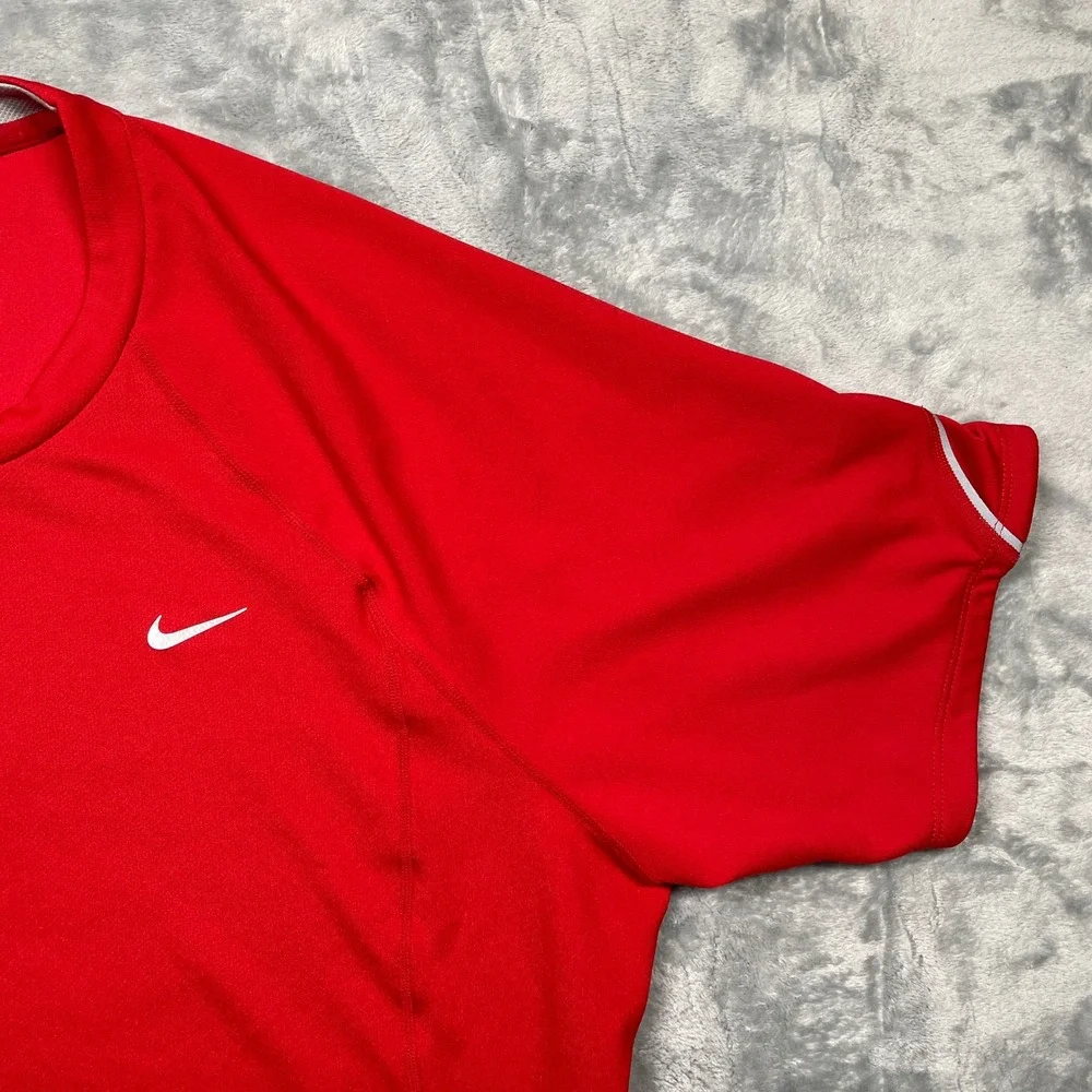 Nike Dri-FIT T-Shirt Mens Large Red Short Sleeve Athletic Training Top